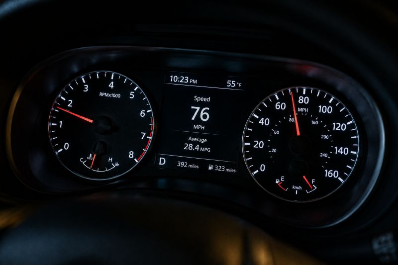 Dashboard speedometer in a new car